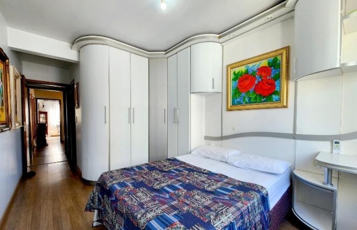 Ed. San Remo Apartment *